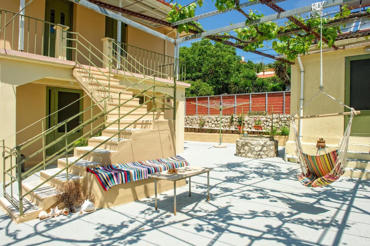Ferienwohnung Garbis Garden View Valsamata Exterior foto